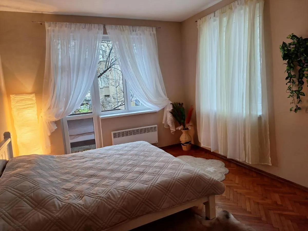Cozy Apartment In The Heart Of Sofia 0*,